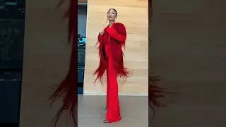 Jeannie Mai Fierce Festive Holiday Slay #jeanniemai #fashionpolice #holidayglam #holidaylooks