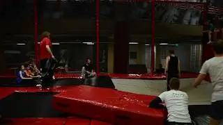 Trampoline freestyle battle