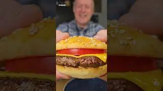 Relish The Sizzle Of This Pixel Perfect Chezburger! 😋 #shorts #roblox #burger #robloxedit