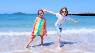 &iexcl;Selin y su hermano van a la playa! Juegos infantiles. Videos para ni&ntilde;os.