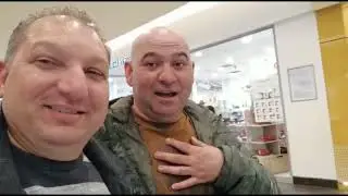 Tomita de la Strehaia Cu prietenul zarie la o shaorma &icirc;n iulus mall