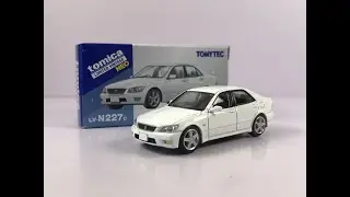 Tomica Limited Vintage NEO LV-N227c Toyota Altezza RS200 Z Edition (2002)