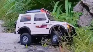 RC scale Trail Suzuki Jimny WPL C74 