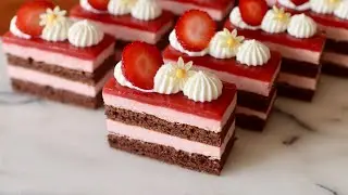 Strawberry Cake I Made Every Day at the Hotel!🍓 Easy Step-by-Step✨