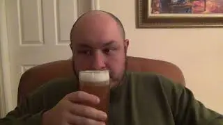 Естественно мутное немецкое пиво Pilsner 5% ABV (видео снято в 2020 году)