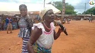 LE CHANT DE LA MEME