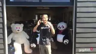 Travis Katz of Gogobot takes the Ice Bucket Challenge