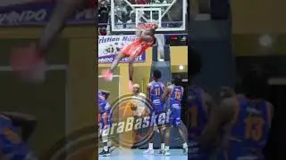 Tap&oacute;n, donqueo al mismo tiempo 😱🔥🏀😤 #basketball #distritotv #tbsdistrito #highlights #dunk
