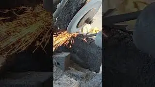 Essential skills in metal processing saw blade grinding