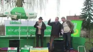 Wir sind wieder da -  Protest gegen Genmais 1507