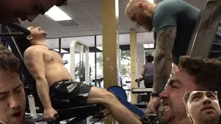 Mizkif & The Mountain, Leg Day (camp knut)