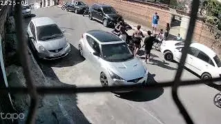 Arrancando moto com tranca deu ruim!