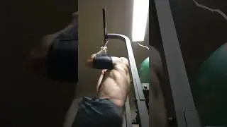 harness knee lift exercise