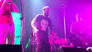 ESKORZO - No estar&iacute;a tan mal (Directo Granada)