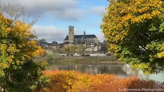 Nevers en automne : la Loire et ses paysages historiques baign&eacute;s de couleurs
