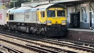 66528 Madge Elliot MBE gives it full power on restarting from Eastleigh after  driver change