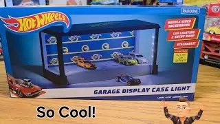 Hot Wheels has a Garage Display Case!
