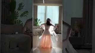 终究是歌好听，还是回忆加了分#古典舞 #因为我刚好遇见你 #氛围感 #古风变装 | Dance Video | Girl Dance