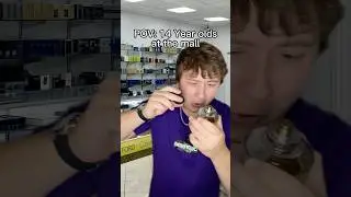 Подростки в магазине парфюмерии: