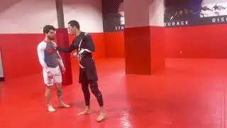 Нет ги гарда тянуть на одну ногу X