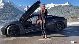 How to get in and out of this BMW i8 Roadster sports car / Как войти и выйти из этого спорт кара BMW