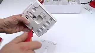 How to change batteries on wireless keypad K37 Paradox Alarm