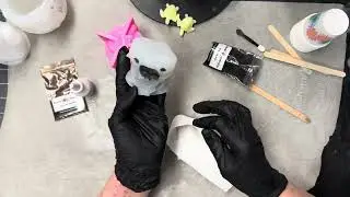 Today I&rsquo;m making a new mold with resin. He&rsquo;s super cute 