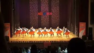 Piparkūkas danco Spolītes