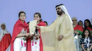 محمد بن راشد يتوج التوأم بيسان وبيلسان بطلات تحدي القراءة العربي