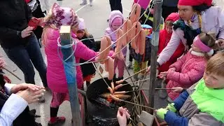 PUSTNA SEKCIJA STRIČEK IZ VIRA, PUSTNA POVORKA PO ULICAH VIRA OD ŠPORTNEGA PARKA DO SAHARE 27 2 2022