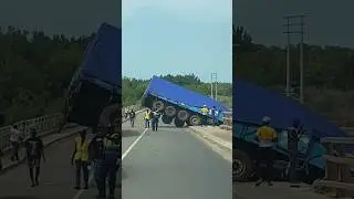 Terrible Traffic Accident on the Senegambia Bridge in Soma #gambia #trafficaccidents #africa