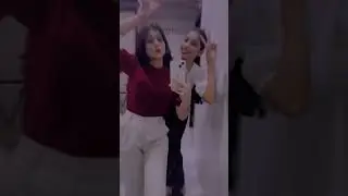 Mirror selfie poses for friends duo 👯&zwj;♀️❤️ #youtubeshorts #janhaviajay #ytshorts