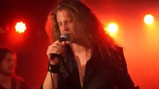 DYNAZTY - FREE MAN'S ANTHEM live at Henry's Pub Kuopio / 14-12-2016