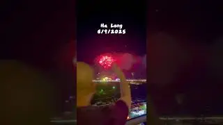 Đ&ecirc;m Vịnh Hạ Long lung linh dưới &aacute;nh ph&aacute;o hoa - Trải nghiệm kh&ocirc;ng thể bỏ lỡ!下龙湾烟花璀璨之夜&mdash;&mdash;不可错过的体验！