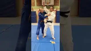 Judo/Counter Hold against a back Grip/Контр Приём против Захвата за спину/#Shorts