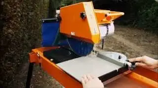 Come funziona una segatrice da tavolo?