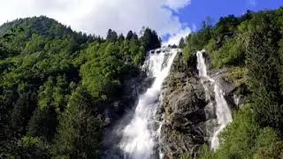 VR waterfall 360 panoramic videos for Cardboard VR and VR Box