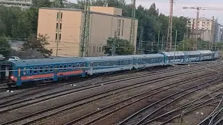 Vectron indul Hern&aacute;d-Zempl&eacute;n IC-vel a Nyugati P&aacute;lyaudvarr&oacute;l. 