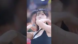 Cheerleader Lee Joo Eun is watching Kiss Time #shorts
