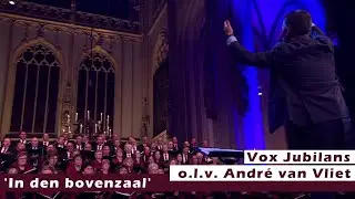 In den bovenzaal