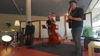 2024-05-23_ MARCOS PIN TRIO EN CAFETERÍA LASSO_ Compostela. #jazzlive
