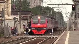 Электропоезд ЭД4М-0369 на о.п. Удельная / ED4M-0369 at Udelnaja stop