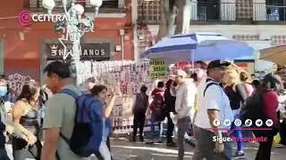 Ambulantes se apoderan del Corredor 5 de Mayo, Puebla; generan caos navide&ntilde;o entre transe&uacute;ntes