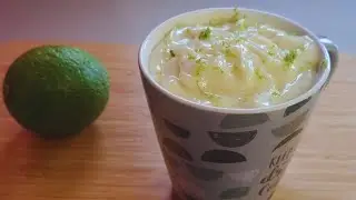BOLO DE CANECA DE LIMÃO