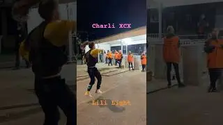 showing you the realness🧡 #owf2025 #charlixcx #brat #polska #orangewarsawfestival #fun #lililight