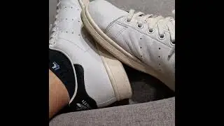adidas stan smith dirty on the couch #asmr #adidas #stansmith #crushing