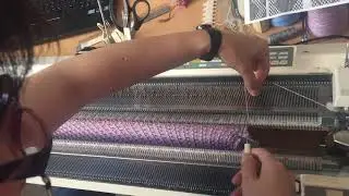 Пресс с разбором игл на вязальной машине brother 940