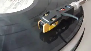 Проигрыватель Technics SL-Q303
