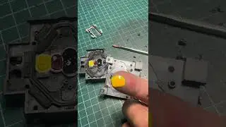 Ever wondered what's inside a clogged printer head? 🤔