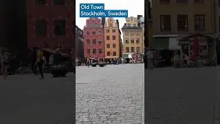 Stockholm, Sweden | Walking through the narrow, cobblestone lanes of Old Town